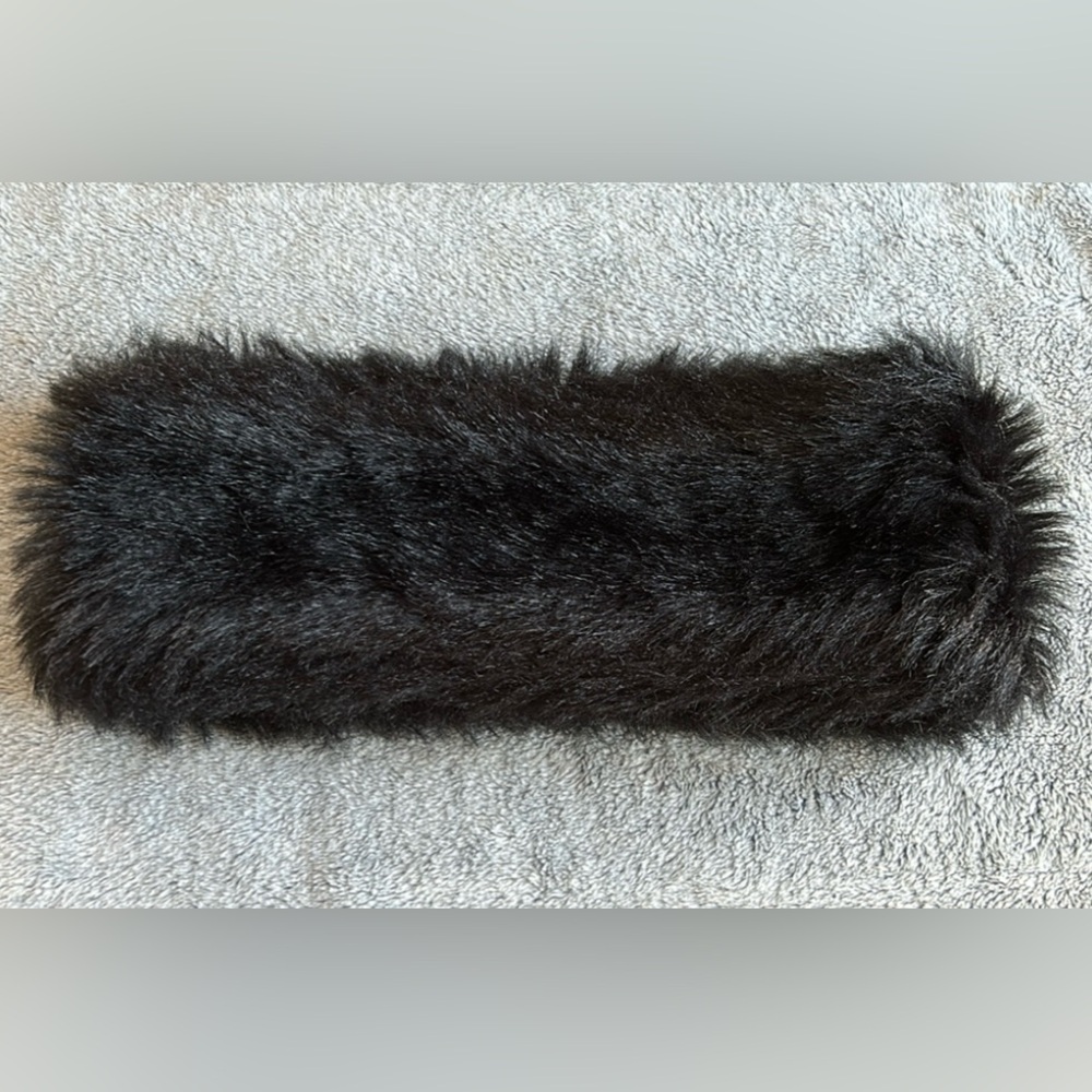 🖤Black Faux Fur Headband/Ear Muff